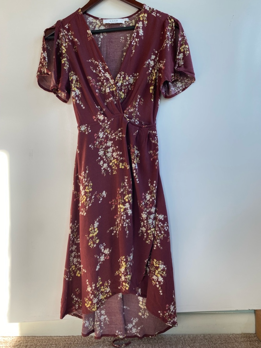 ASTR The Label Women's Burgundy Floral High-Low Wrap Dress with Tie Waist S